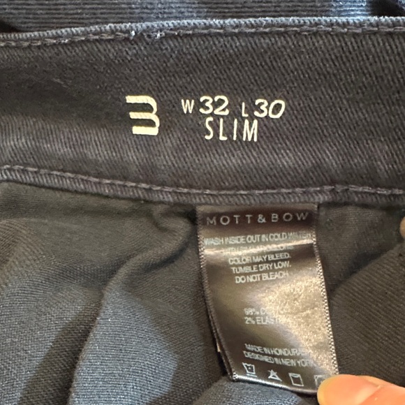 Mott & Bow Black, Dark Gray, and Light Gray Jeans. 32. Three pair. - Picture 3 of 12